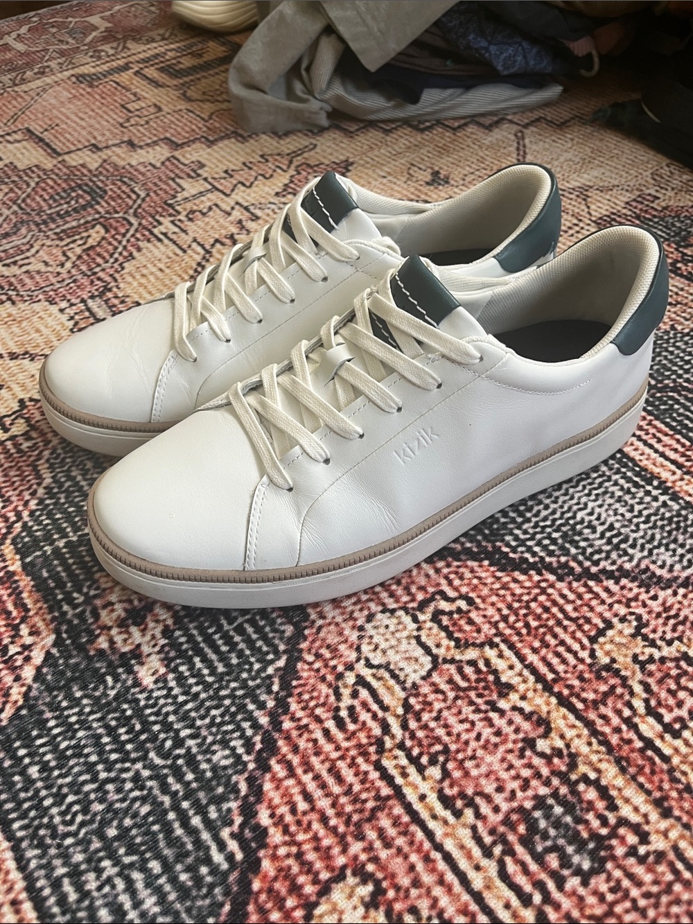 Kizik Step-In White sneakers Men’s 10.5